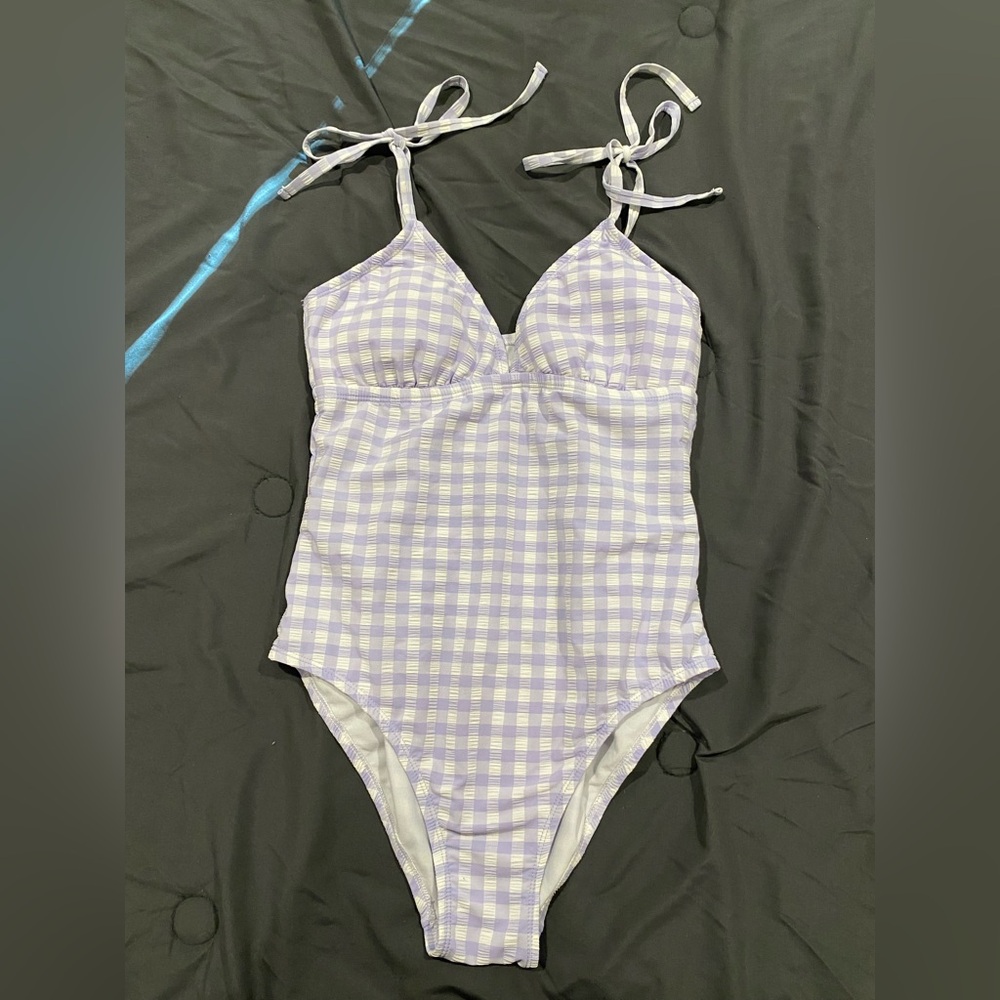 Kona Sol Swim one piece 
Medium